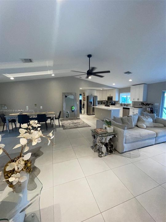 For Sale: $915,000 (5 beds, 3 baths, 2255 Square Feet)