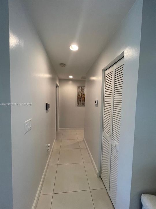 For Sale: $915,000 (5 beds, 3 baths, 2255 Square Feet)