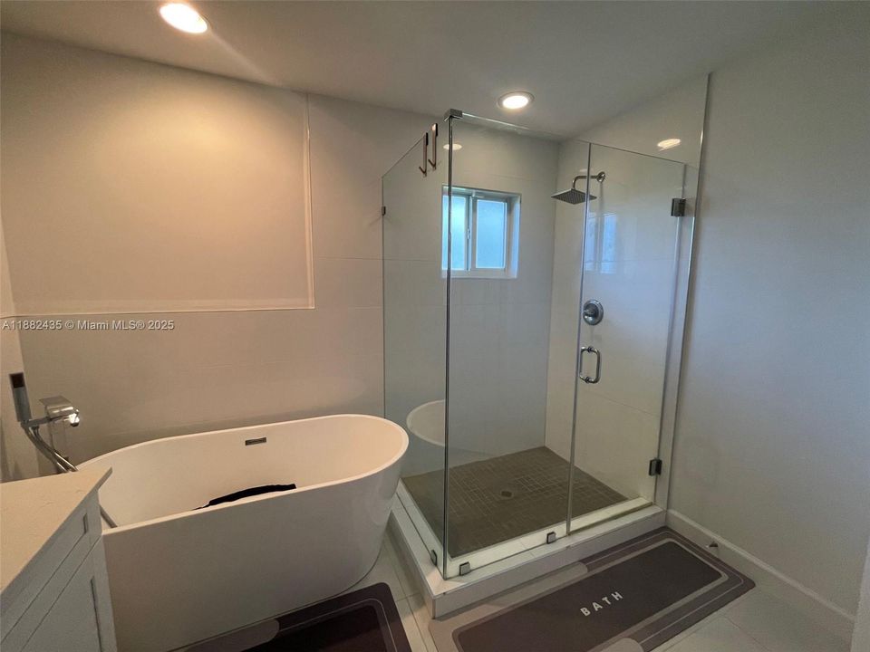 For Sale: $915,000 (5 beds, 3 baths, 2255 Square Feet)