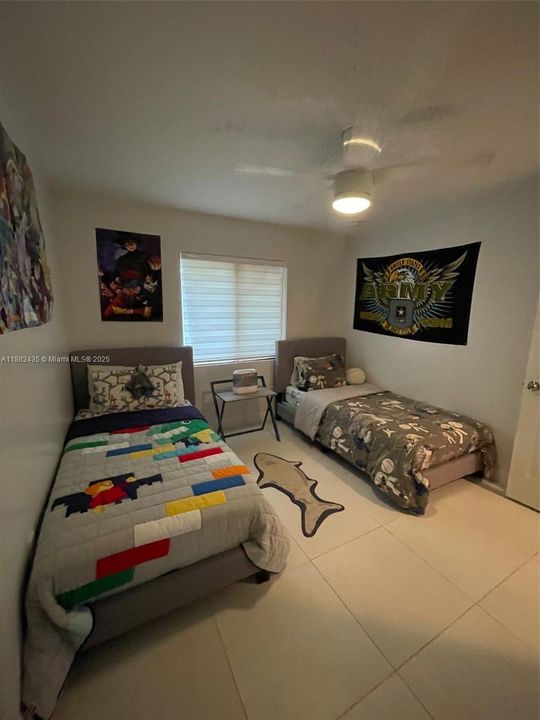 For Sale: $915,000 (5 beds, 3 baths, 2255 Square Feet)