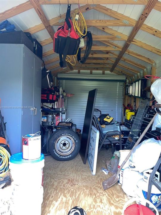 For Sale: $915,000 (5 beds, 3 baths, 2255 Square Feet)