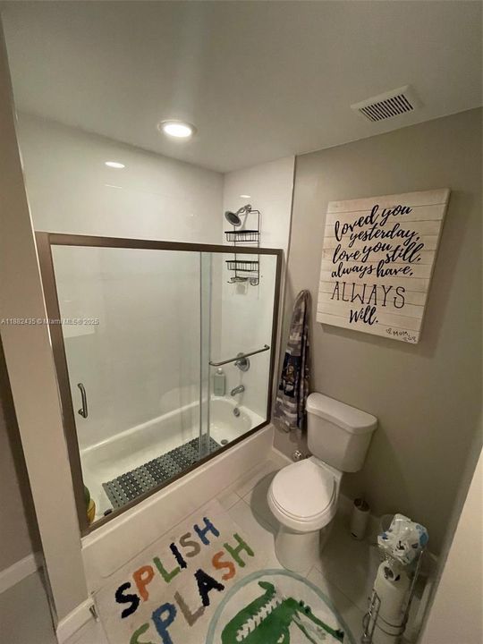 For Sale: $915,000 (5 beds, 3 baths, 2255 Square Feet)