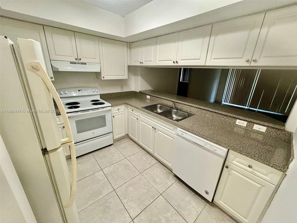 最近租的: $2,099 (2 贝兹, 2 浴室, 867 平方英尺)