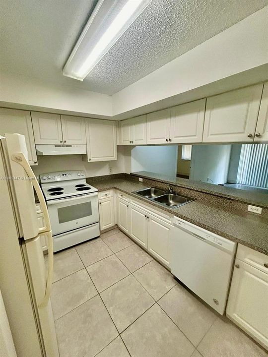 最近租的: $2,099 (2 贝兹, 2 浴室, 867 平方英尺)