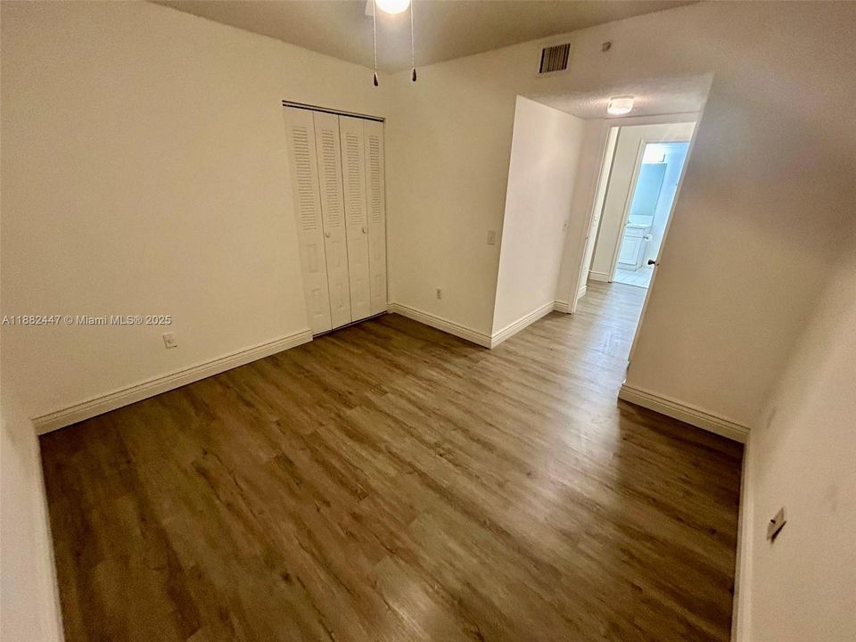 最近租的: $2,099 (2 贝兹, 2 浴室, 867 平方英尺)