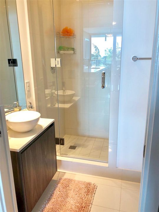 En Venta: $674,000 (1 camas, 2 baños, 940 Pies cuadrados)