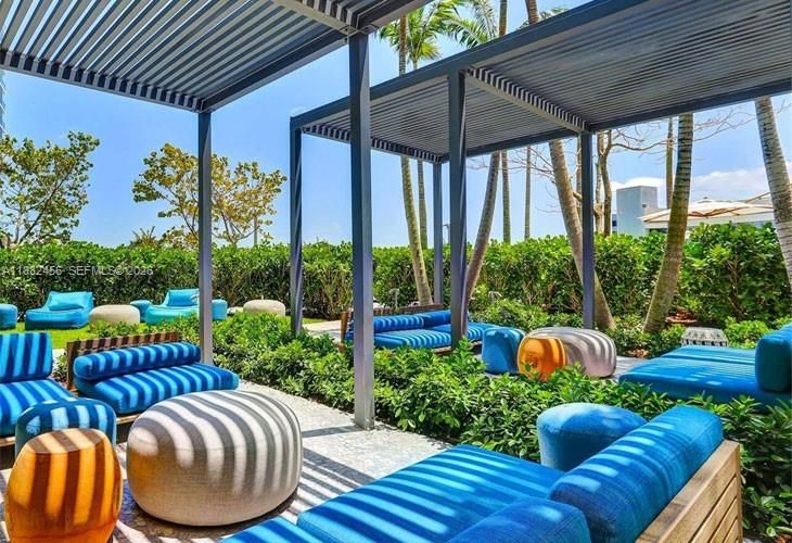 En Venta: $674,000 (1 camas, 2 baños, 940 Pies cuadrados)