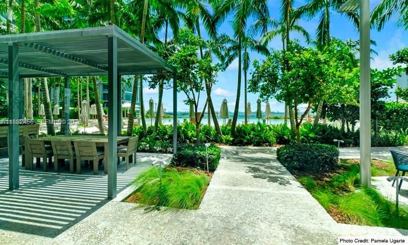 En Venta: $674,000 (1 camas, 2 baños, 940 Pies cuadrados)