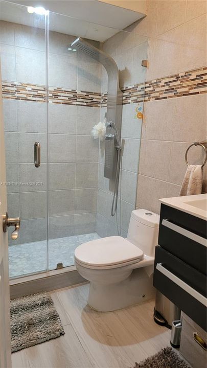 Recientemente alquilado: $2,700 (2 camas, 2 baños, 1060 Pies cuadrados)