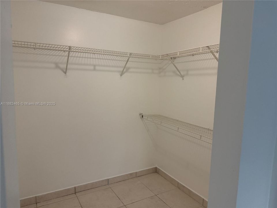 Active With Contract: $337,000 (3 beds, 2 baths, 1130 Square Feet)