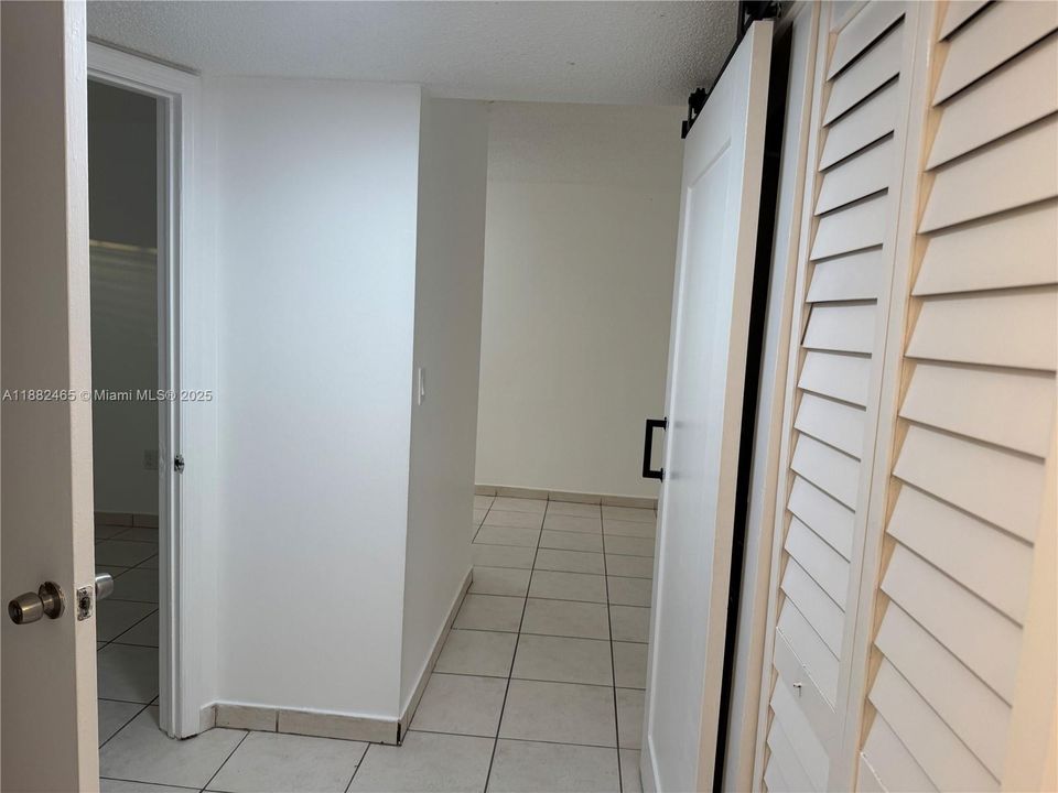 Active With Contract: $337,000 (3 beds, 2 baths, 1130 Square Feet)