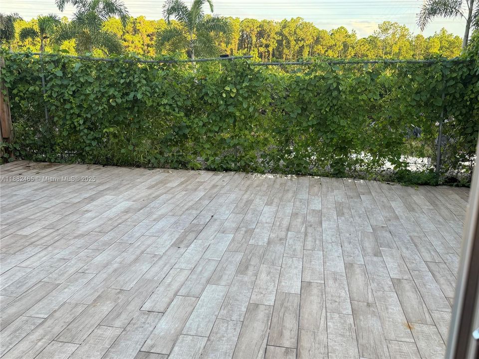 Active With Contract: $337,000 (3 beds, 2 baths, 1130 Square Feet)