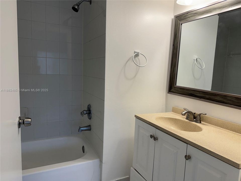 Active With Contract: $337,000 (3 beds, 2 baths, 1130 Square Feet)