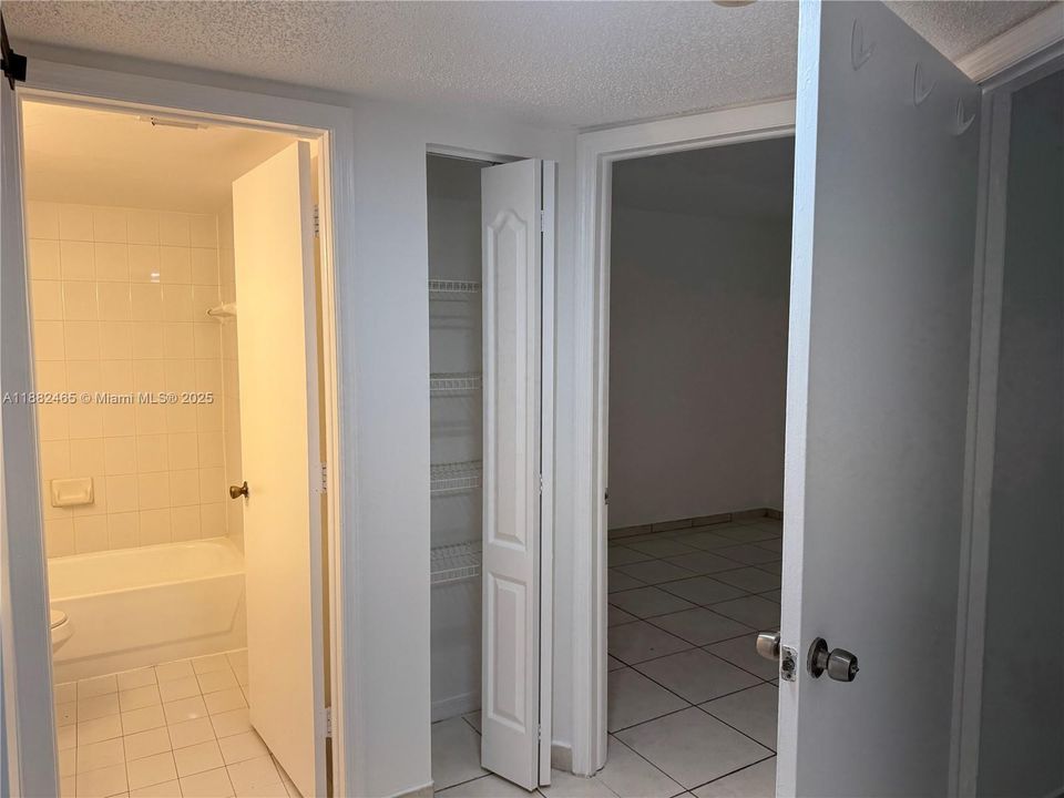 Active With Contract: $337,000 (3 beds, 2 baths, 1130 Square Feet)