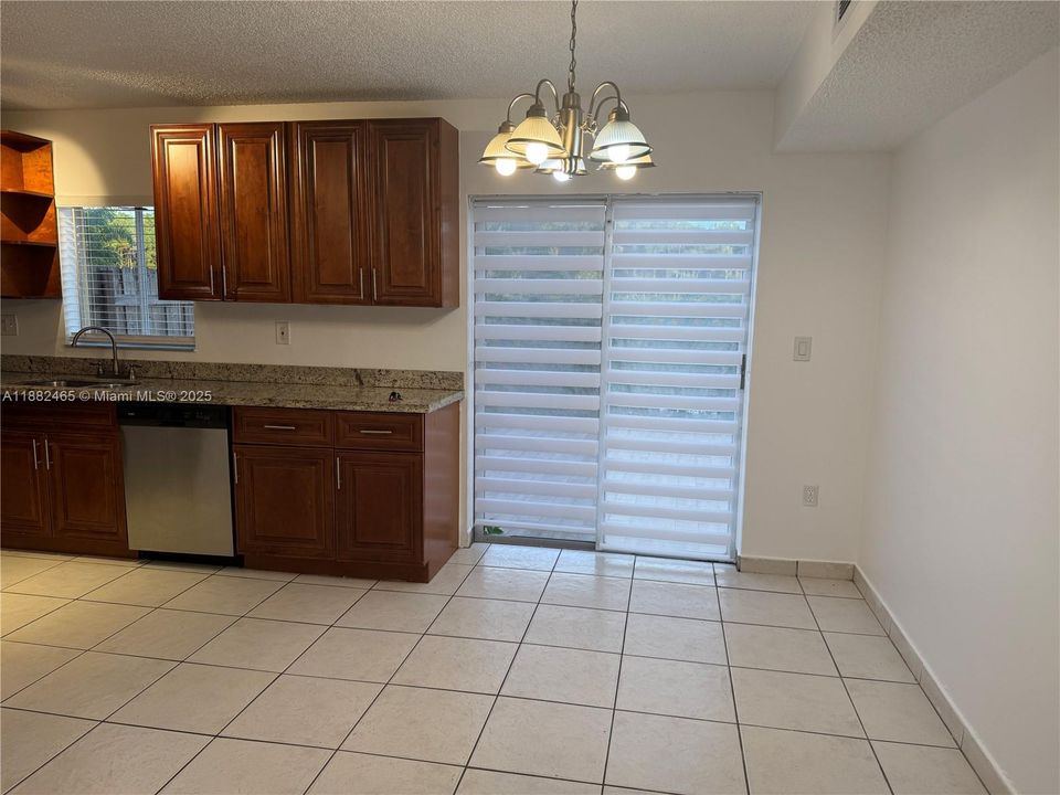 Active With Contract: $337,000 (3 beds, 2 baths, 1130 Square Feet)