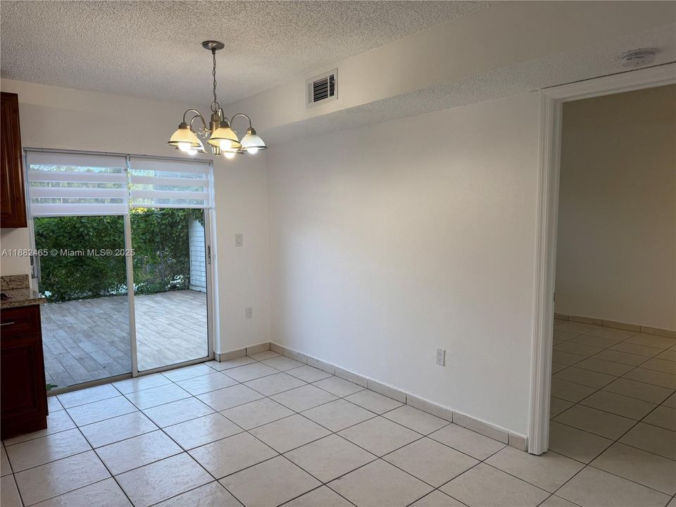 Active With Contract: $337,000 (3 beds, 2 baths, 1130 Square Feet)