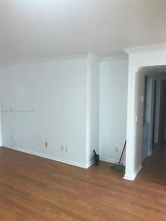 Activo con contrato: $2,500 (2 camas, 2 baños, 1038 Pies cuadrados)