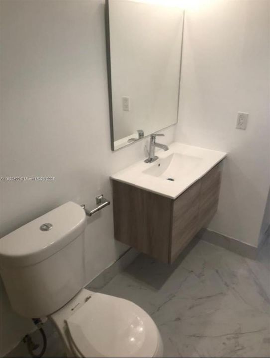 Activo con contrato: $2,500 (2 camas, 2 baños, 1038 Pies cuadrados)