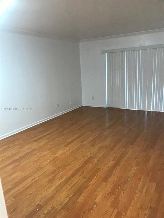 Activo con contrato: $2,500 (2 camas, 2 baños, 1038 Pies cuadrados)