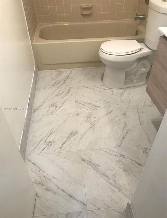 Activo con contrato: $2,500 (2 camas, 2 baños, 1038 Pies cuadrados)