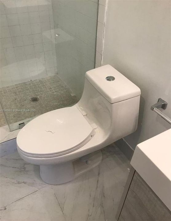 Activo con contrato: $2,500 (2 camas, 2 baños, 1038 Pies cuadrados)