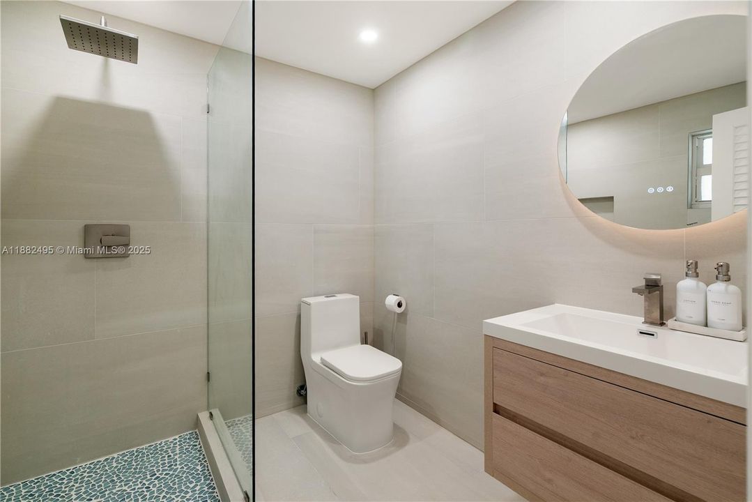 待售: $2,399,000 (3 贝兹, 3 浴室, 1858 平方英尺)