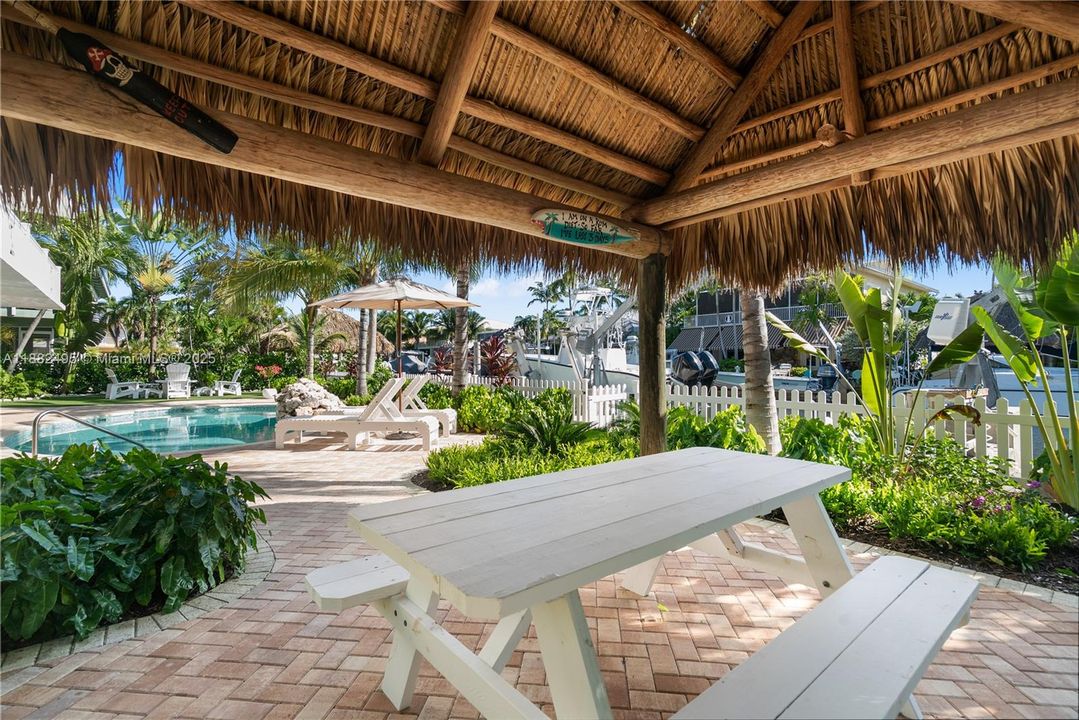 待售: $2,399,000 (3 贝兹, 3 浴室, 1858 平方英尺)