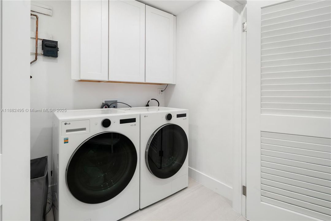 待售: $2,399,000 (3 贝兹, 3 浴室, 1858 平方英尺)