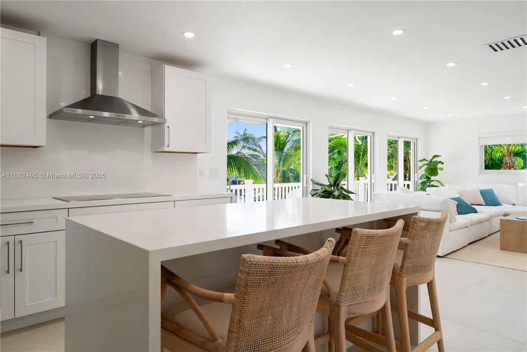 待售: $2,399,000 (3 贝兹, 3 浴室, 1858 平方英尺)