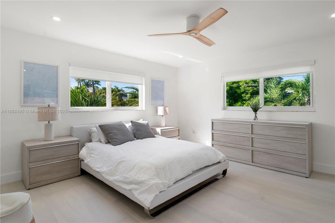 待售: $2,399,000 (3 贝兹, 3 浴室, 1858 平方英尺)