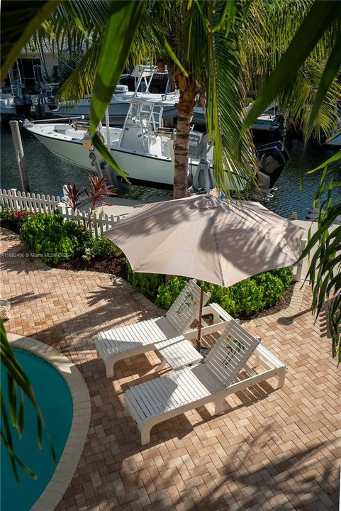 待售: $2,399,000 (3 贝兹, 3 浴室, 1858 平方英尺)