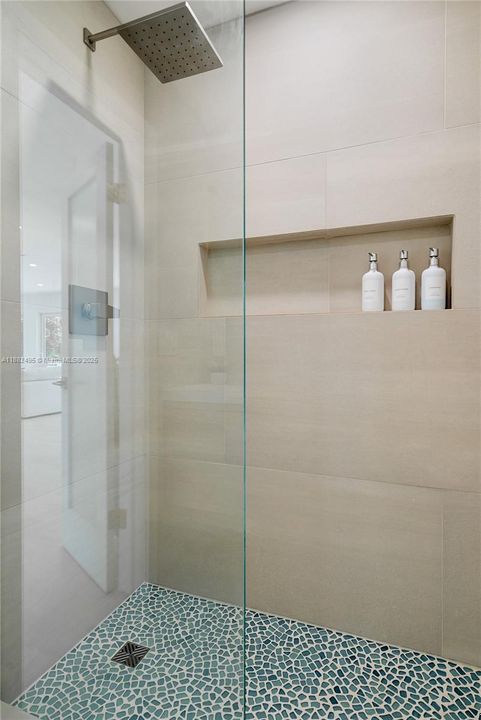 待售: $2,399,000 (3 贝兹, 3 浴室, 1858 平方英尺)