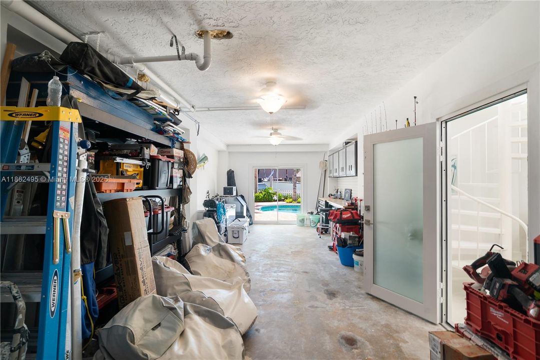 待售: $2,399,000 (3 贝兹, 3 浴室, 1858 平方英尺)