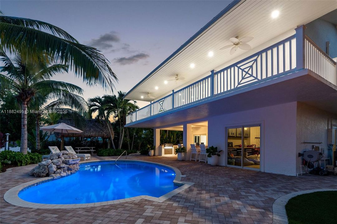 待售: $2,399,000 (3 贝兹, 3 浴室, 1858 平方英尺)