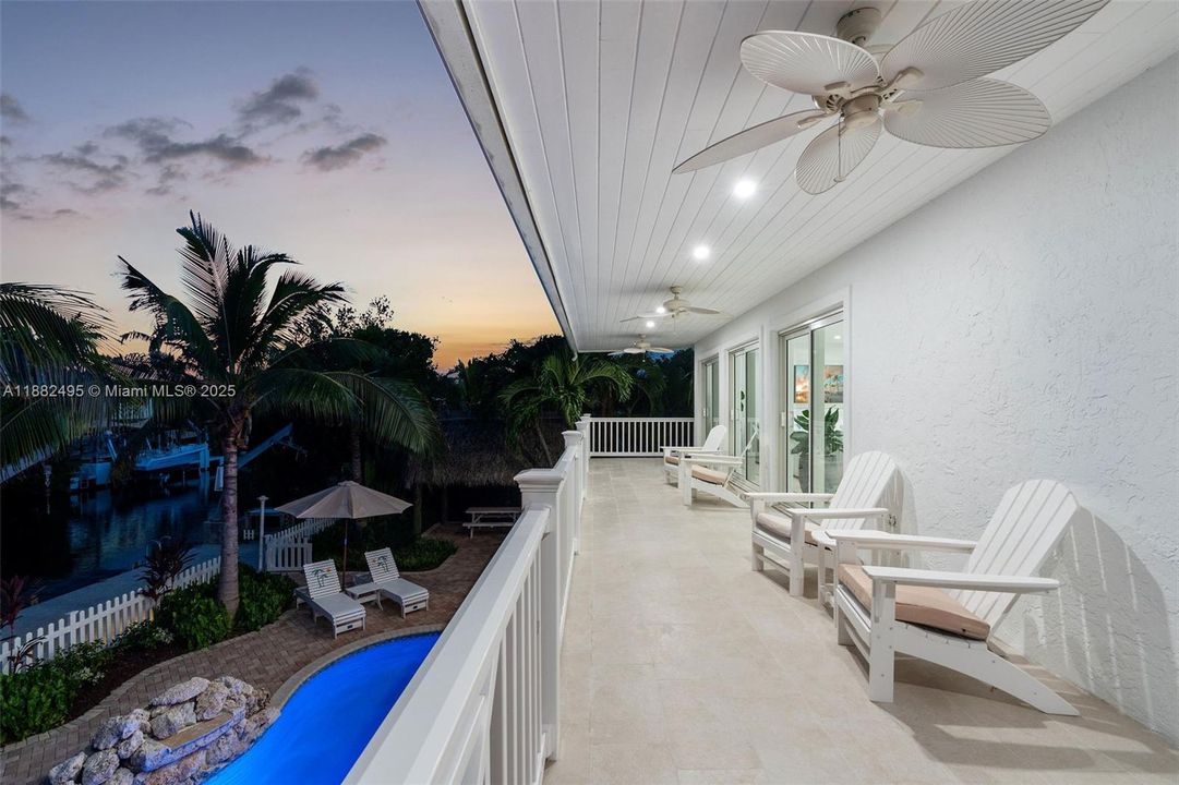 待售: $2,399,000 (3 贝兹, 3 浴室, 1858 平方英尺)