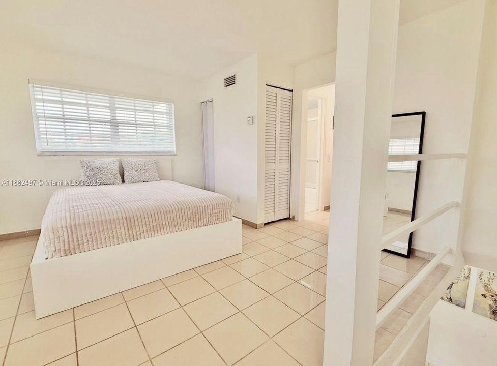 待售: $183,000 (1 贝兹, 1 浴室, 723 平方英尺)