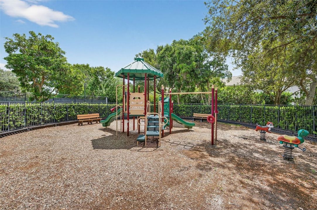 For Sale: $1,850,000 (5 beds, 3 baths, 3964 Square Feet)