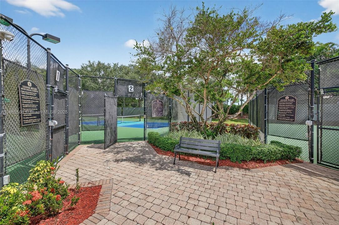 For Sale: $1,850,000 (5 beds, 3 baths, 3964 Square Feet)