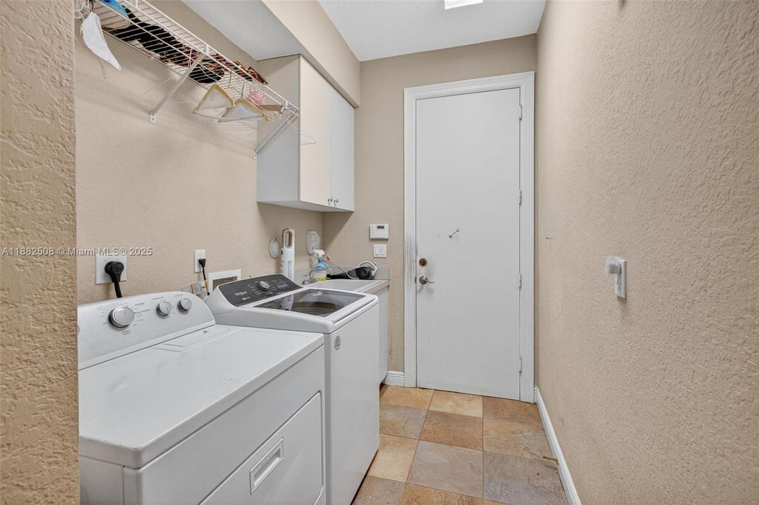 For Sale: $1,850,000 (5 beds, 3 baths, 3964 Square Feet)