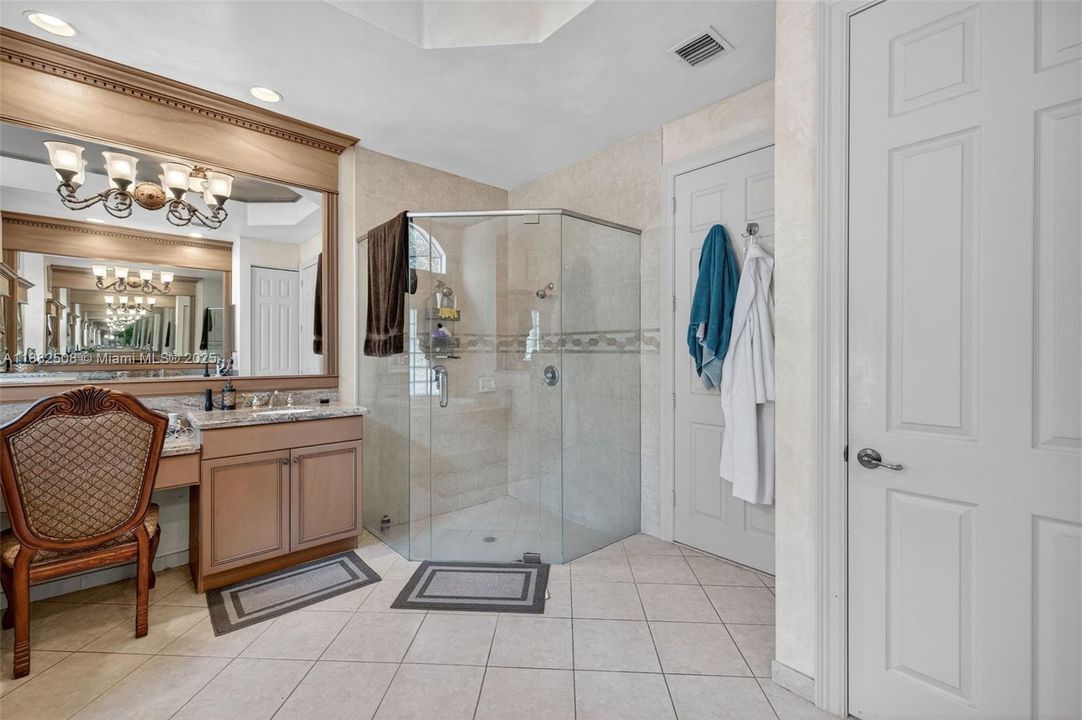 For Sale: $1,850,000 (5 beds, 3 baths, 3964 Square Feet)