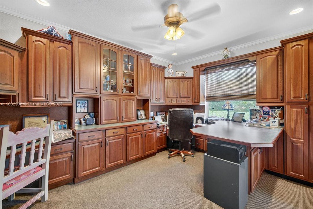 For Sale: $1,850,000 (5 beds, 3 baths, 3964 Square Feet)