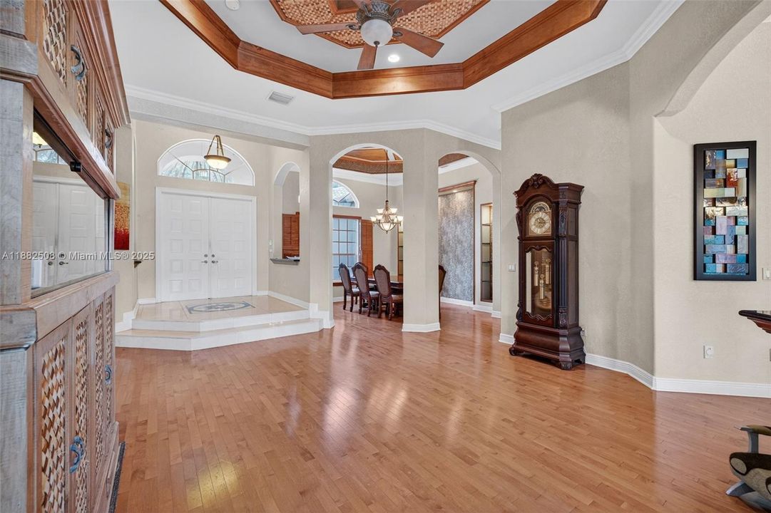 For Sale: $1,850,000 (5 beds, 3 baths, 3964 Square Feet)