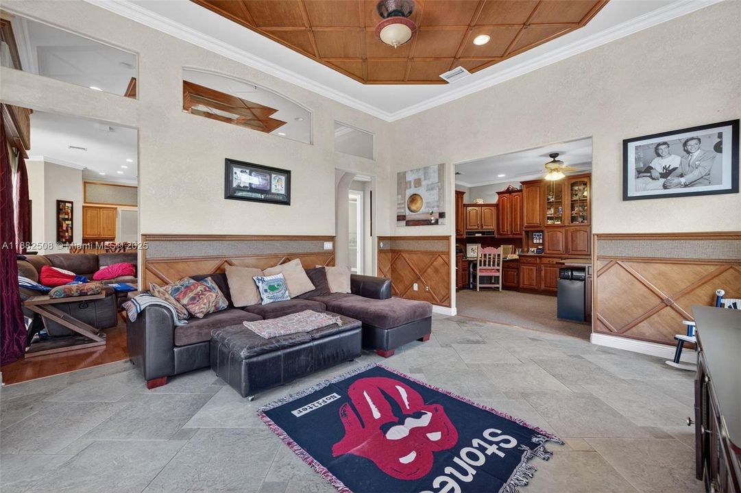 For Sale: $1,850,000 (5 beds, 3 baths, 3964 Square Feet)