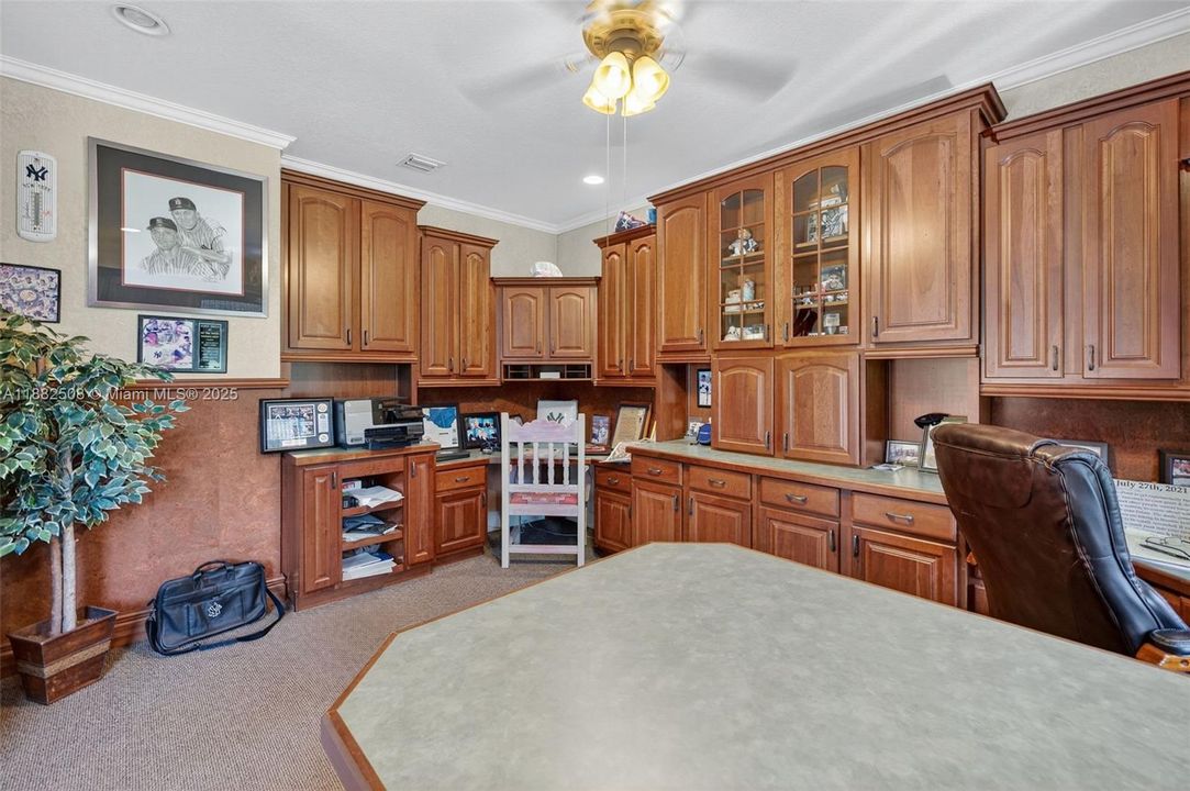 For Sale: $1,850,000 (5 beds, 3 baths, 3964 Square Feet)