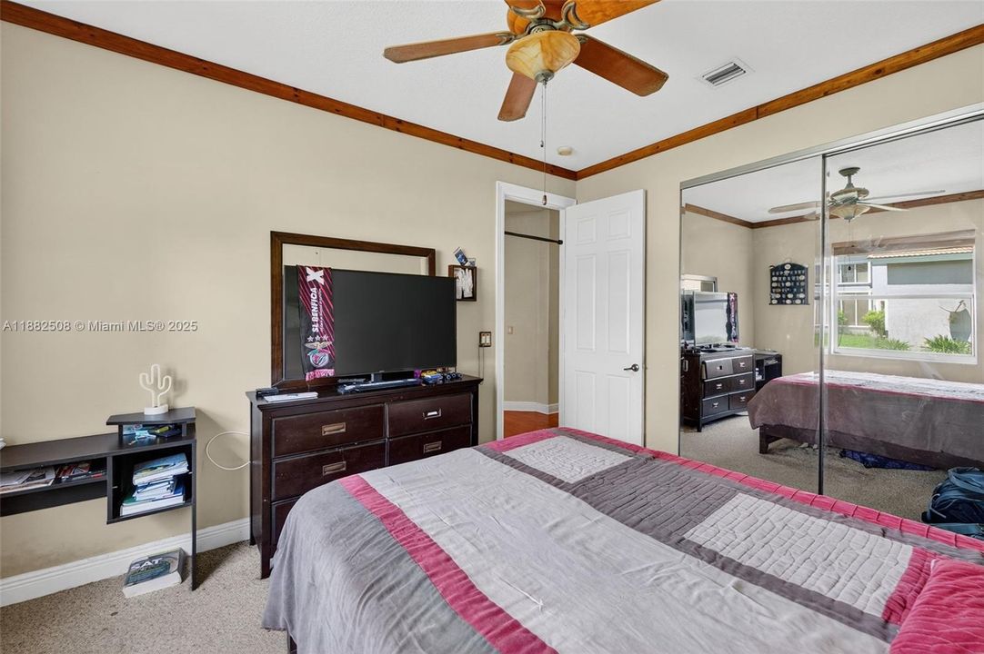 For Sale: $1,850,000 (5 beds, 3 baths, 3964 Square Feet)