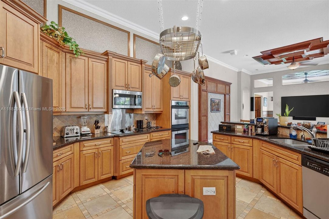 For Sale: $1,850,000 (5 beds, 3 baths, 3964 Square Feet)