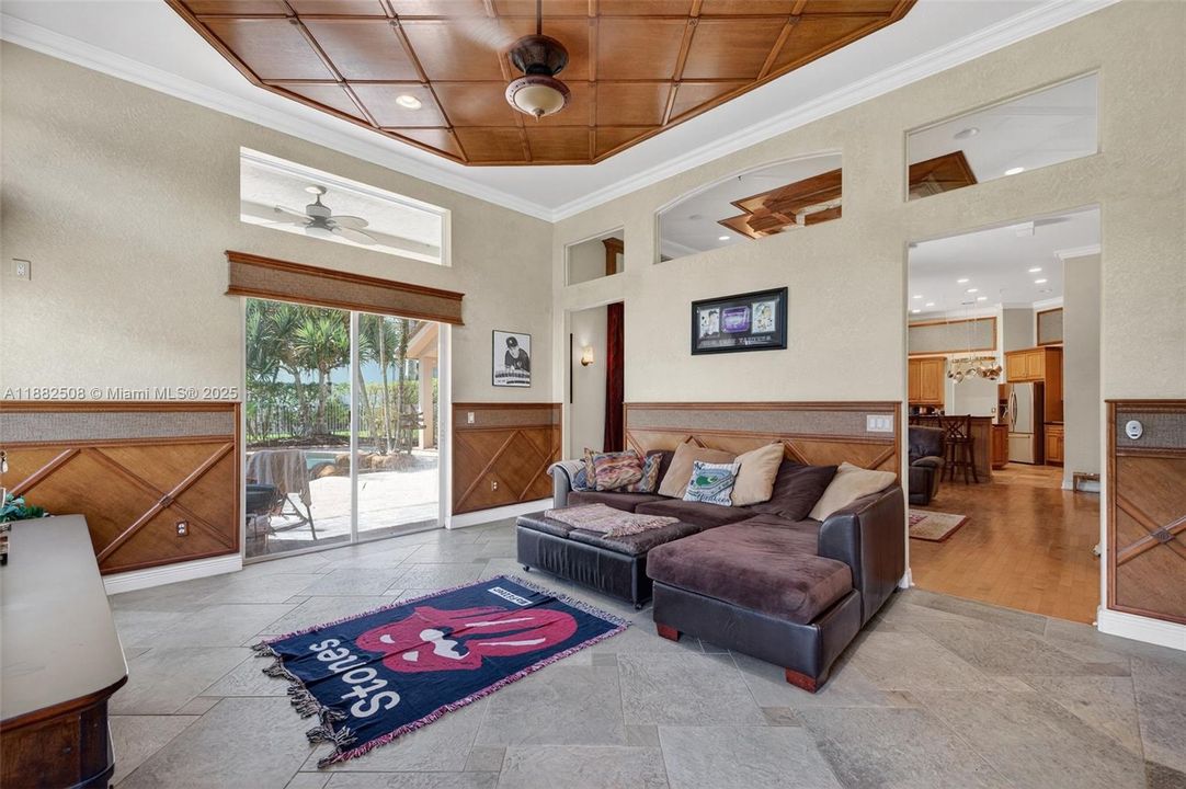 For Sale: $1,850,000 (5 beds, 3 baths, 3964 Square Feet)