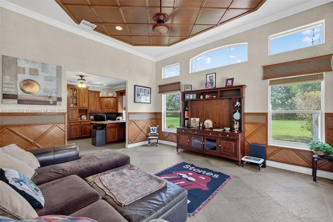 For Sale: $1,850,000 (5 beds, 3 baths, 3964 Square Feet)