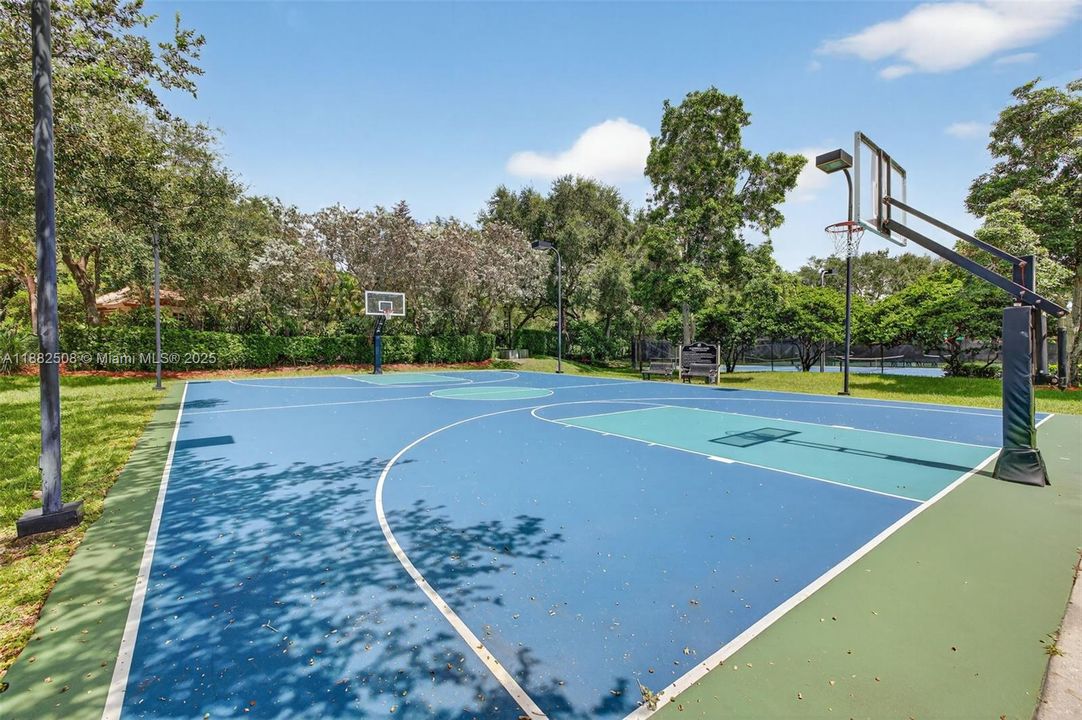 For Sale: $1,850,000 (5 beds, 3 baths, 3964 Square Feet)