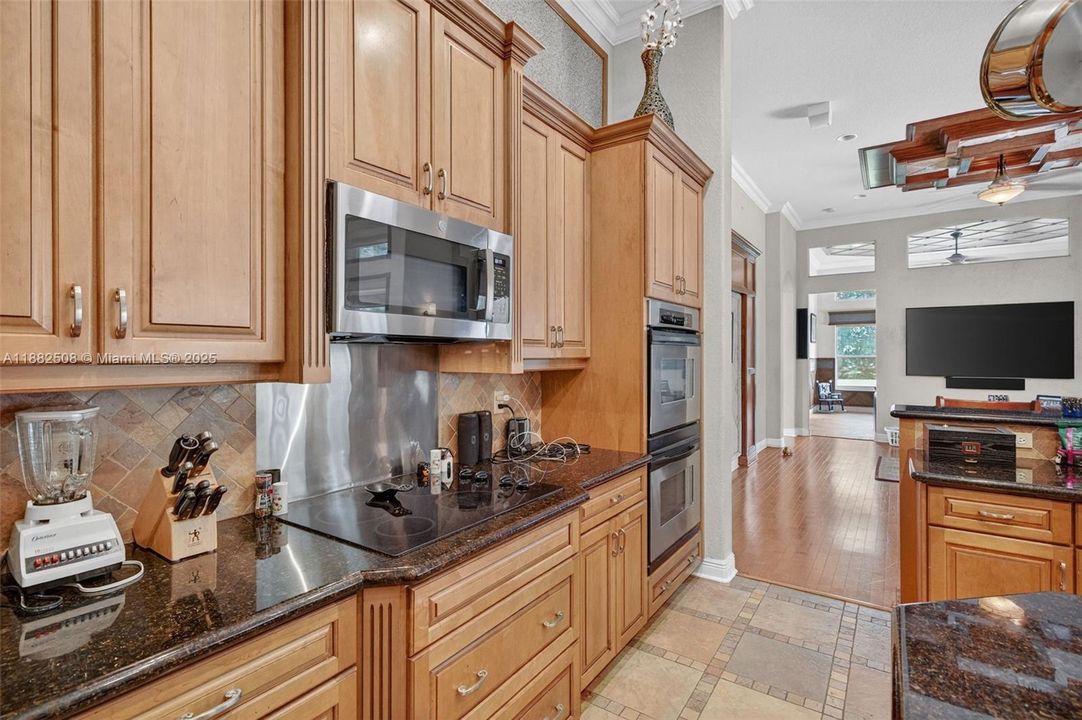 For Sale: $1,850,000 (5 beds, 3 baths, 3964 Square Feet)